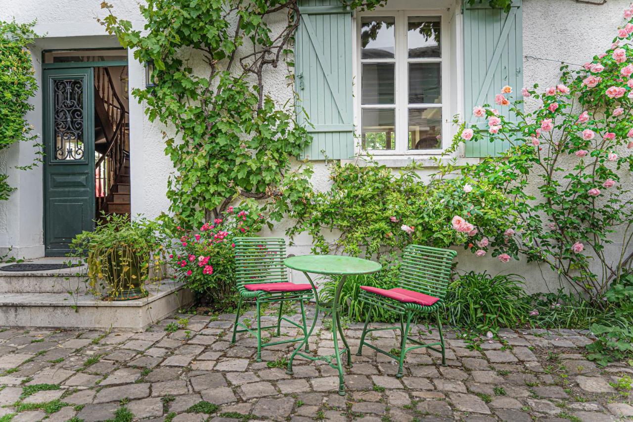 Le Clos Tellier Mareil-Marly Exteriör bild