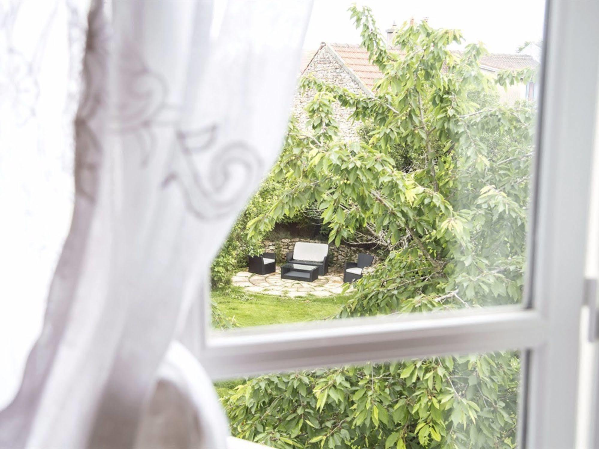 Le Clos Tellier Mareil-Marly Exteriör bild